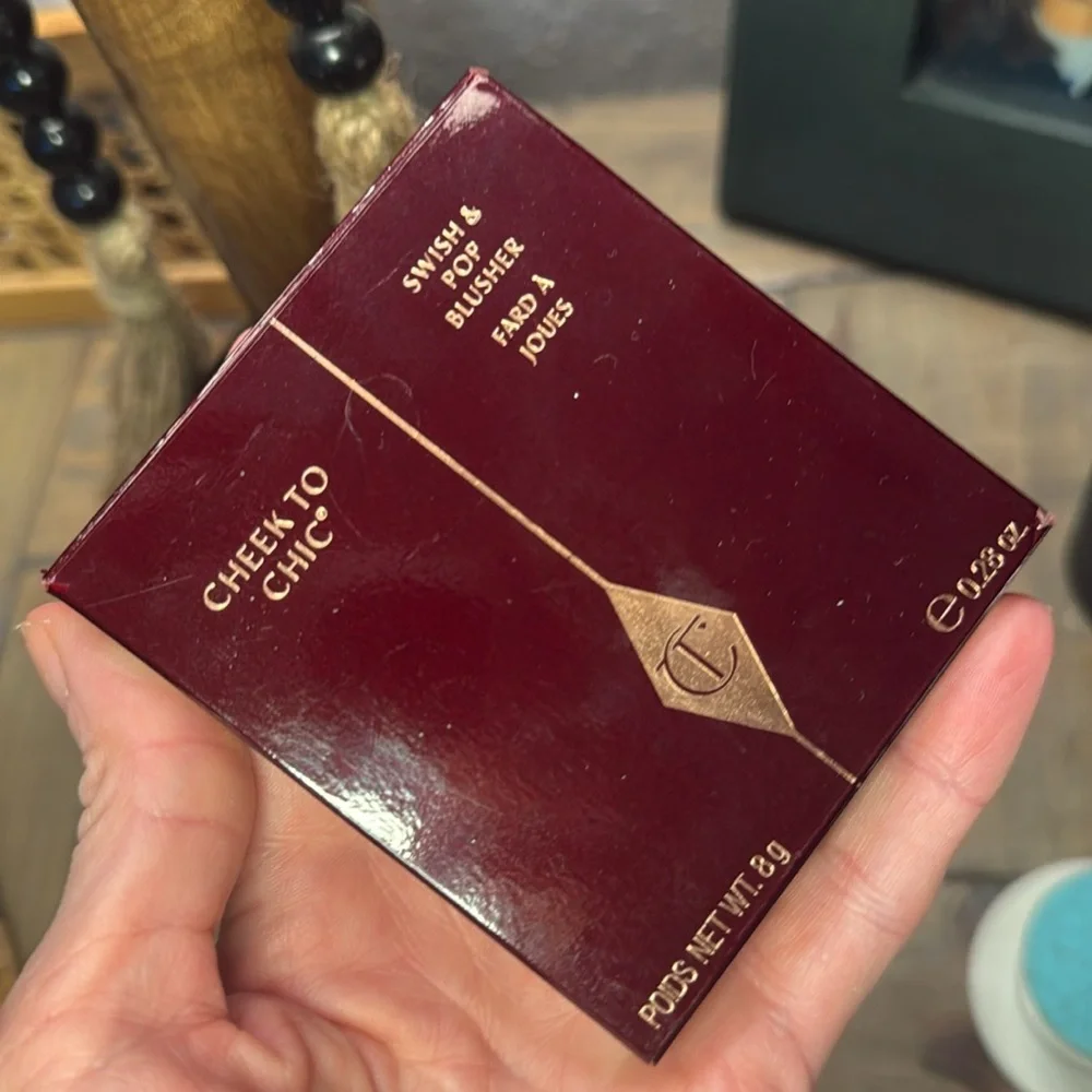 💞Charlotte Tilbury•Cheek To Chic•Swish & Pop Blusher•Color:Love is the Drug•NWT💞 - Picture 6 of 8